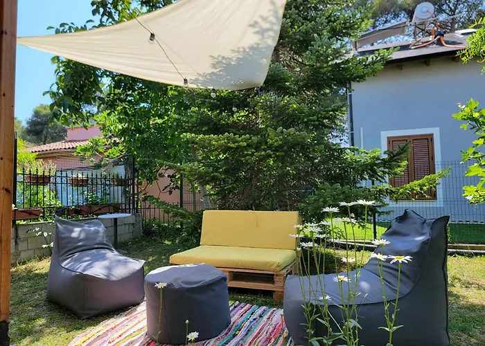 Casa de Férias Cozy Villa, Beach. Golem (Tirana)