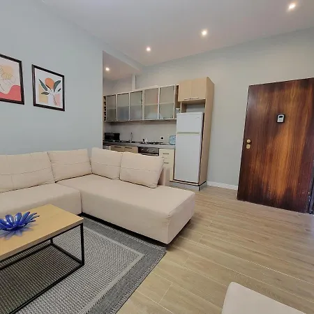 Cozy Villa, Beach. *