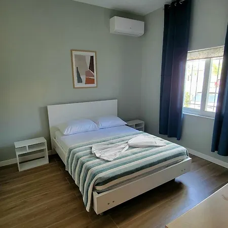Semesterbostad Cozy Villa, Beach. Golem (Tirana)